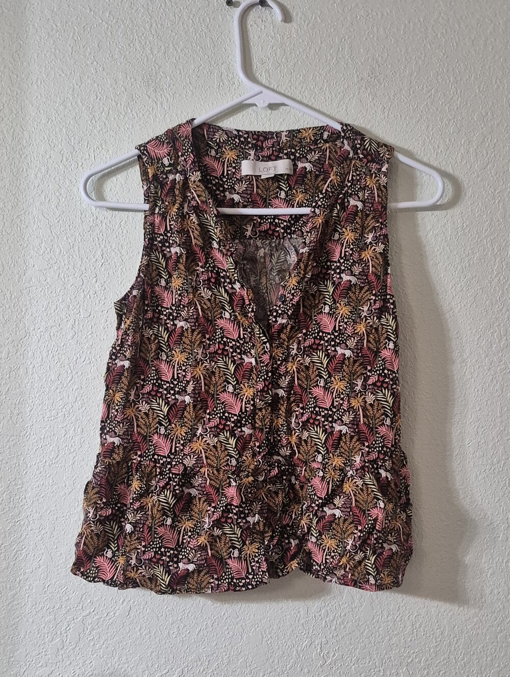 LOFT Multicolor Floral Sleeveless V-Neck Peplum Top